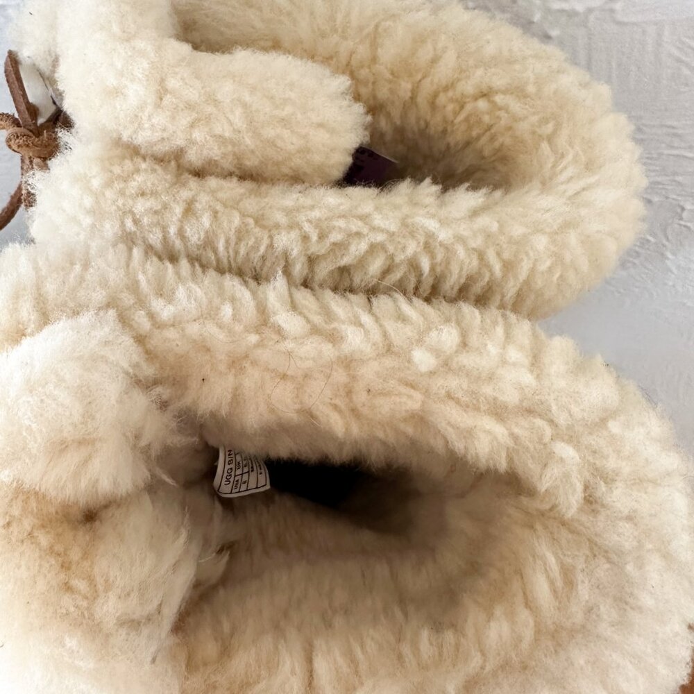 UGG | Australia Montclair Cuffed‎ Suede Sheepskin Lace-Up Boots in Chestnut - Picture 10 of 10